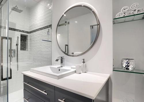 Salle de bains - 1218 Rue Alexandre-Desève, Montréal (Ville-Marie), QC - Indoor Photo Showing Bathroom