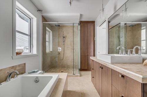 Salle de bains - 43 Rue Solidago, Sainte-Brigitte-De-Laval, QC - Indoor Photo Showing Bathroom