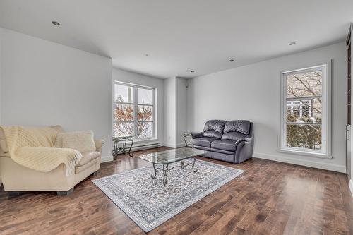 Salon - 43 Rue Solidago, Sainte-Brigitte-De-Laval, QC - Indoor Photo Showing Living Room