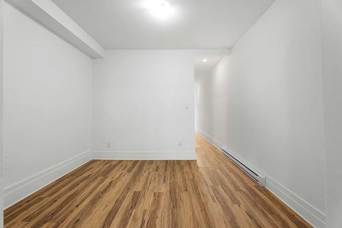 Living room - 5881 Rue St-Denis, Montréal (Rosemont/La Petite-Patrie), QC - Indoor Photo Showing Other Room