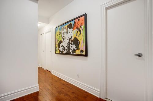 Corridor - 18-376 Av. Redfern, Westmount, QC - Indoor Photo Showing Other Room