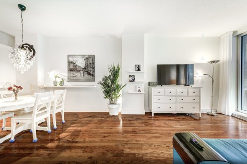 Salon - 507-370 Rue St-André, Montréal (Ville-Marie), QC - Indoor Photo Showing Dining Room
