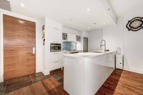Cuisine - 507-370 Rue St-André, Montréal (Ville-Marie), QC - Indoor Photo Showing Kitchen With Upgraded Kitchen