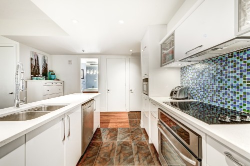 Cuisine - 507-370 Rue St-André, Montréal (Ville-Marie), QC - Indoor Photo Showing Kitchen With Double Sink With Upgraded Kitchen
