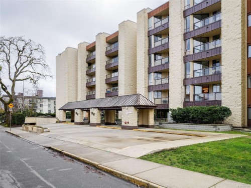 213-1745 Leighton Rd  Victoria, BC V8R 6R6