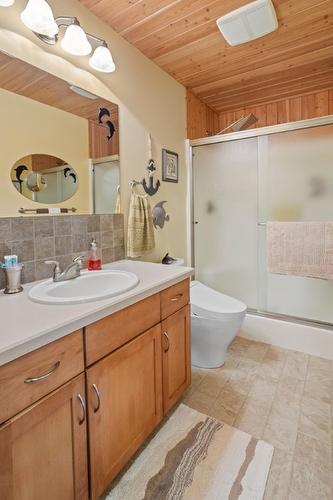 2372 20Th Street, Lister, BC 