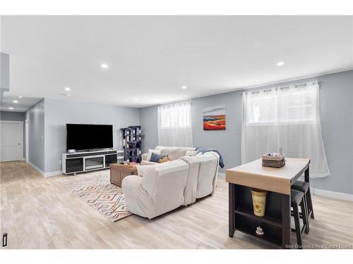 6 Harvest Crt, Fredericton, NB 