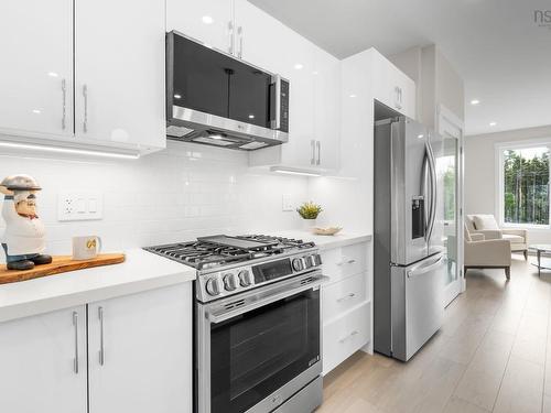 85 Simona Drive, Dartmouth, NS - Indoor Photo Showing Kitchen With Upgraded Kitchen
