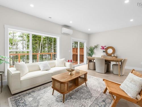 85 Simona Drive, Dartmouth, NS - Indoor Photo Showing Living Room
