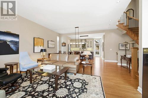 418 Mayfair Avenue, Ottawa, ON - Indoor Photo Showing Living Room