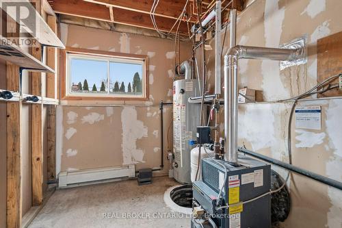 379 Southworth Street S, Welland (Lincoln/Crowland), ON - Outdoor