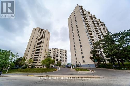 2101 - 330 DIXON ROAD  Toronto, ON M9R 1S9