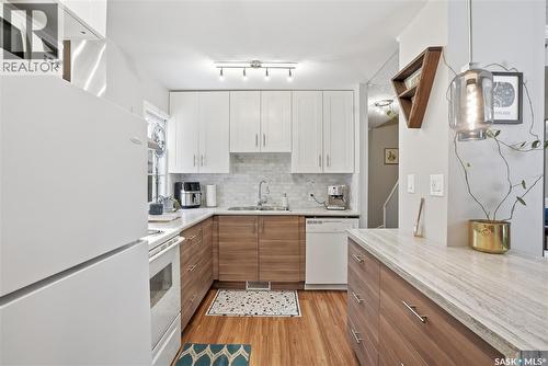 215 Ash Street E, Saskatoon, SK - Indoor Photo Showing Kitchen