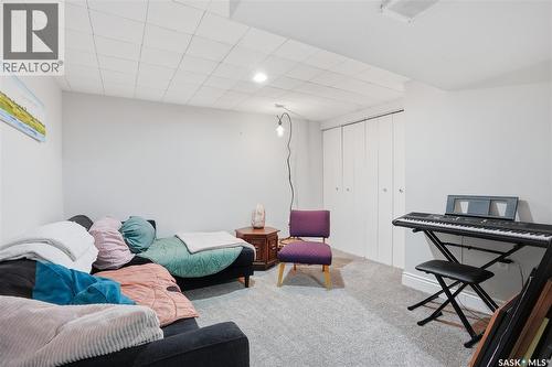 215 Ash Street E, Saskatoon, SK - Indoor