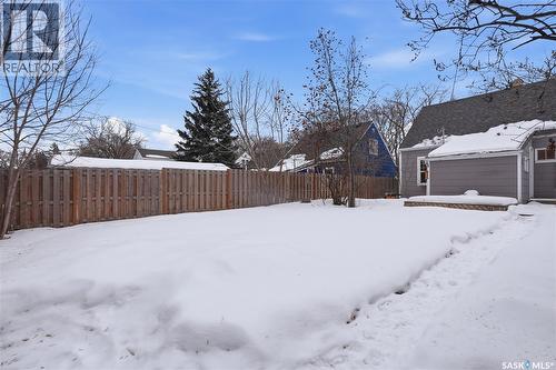 215 Ash Street E, Saskatoon, SK - Outdoor