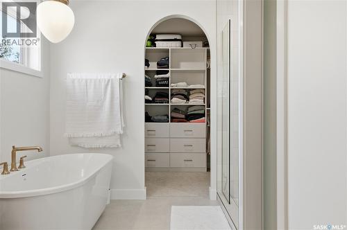 224 Elm Street E, Saskatoon, SK - Indoor Photo Showing Bathroom