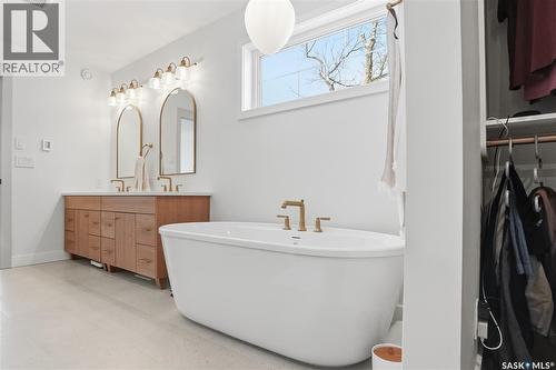 224 Elm Street E, Saskatoon, SK - Indoor