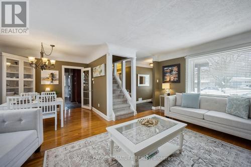 164 Jackson Avenue, Kitchener, ON - Indoor Photo Showing Living Room
