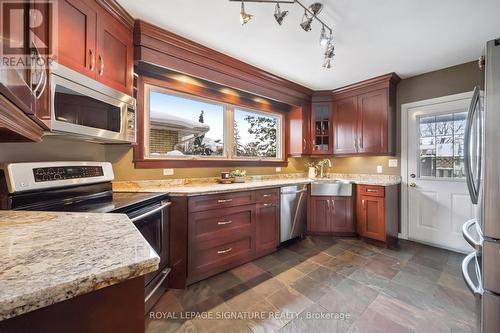 164 Jackson Avenue, Kitchener, ON - Indoor Photo Showing Kitchen