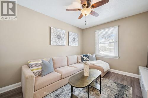 164 Jackson Avenue, Kitchener, ON - Indoor Photo Showing Living Room