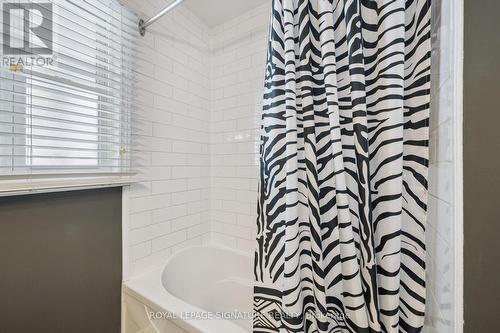 164 Jackson Avenue, Kitchener, ON - Indoor Photo Showing Bathroom