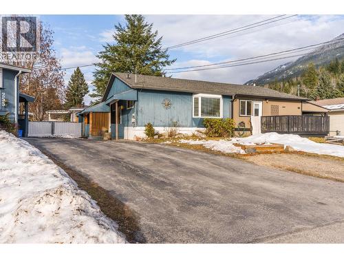 257 Viers Crescent  Revelstoke, BC V0E 2S1