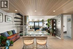 73 2212 FOLKESTONE WAY  West Vancouver, BC V7S 2X7