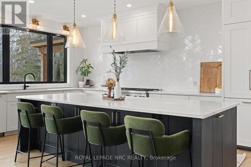 1 Briarfield Crescent, St. Catharines (Glendale/Glenridge), ON - Indoor Photo Showing Kitchen With Upgraded Kitchen