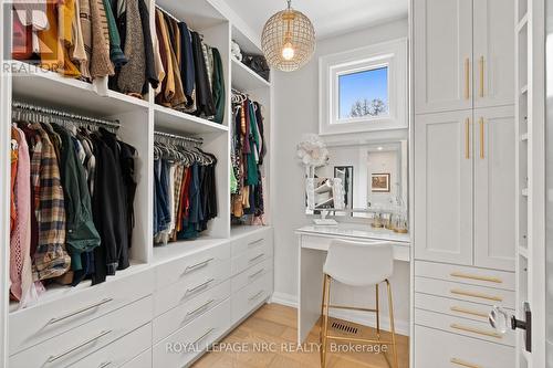 1 Briarfield Crescent, St. Catharines (Glendale/Glenridge), ON - Indoor With Storage