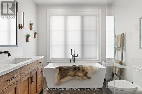 1 Briarfield Crescent, St. Catharines (Glendale/Glenridge), ON - Indoor Photo Showing Bathroom