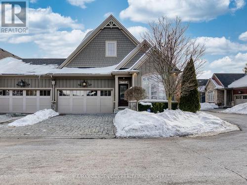 15 - 215 VANSICKLE ROAD  St. Catharines (Rykert/Vansickle), ON L2S 0E3