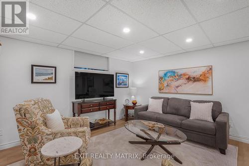 636 Front Road, Champlain, ON - Indoor Photo Showing Living Room
