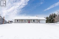 13 CAMBRIDGE Drive  Charlottetown, PE C1C 1P1