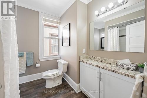 407 Aberdeen Avenue, Hamilton, ON - Indoor Photo Showing Bathroom