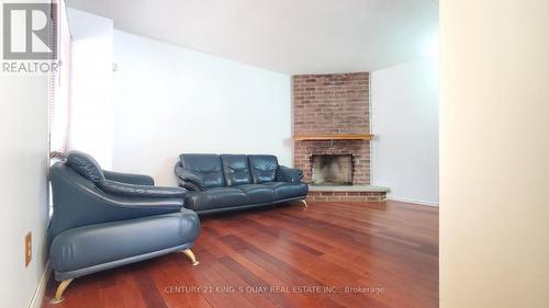 6 Cottsmore Crescent, Markham, ON - Indoor Photo Showing Living Room With Fireplace