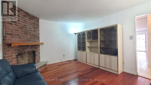 6 Cottsmore Crescent, Markham, ON - Indoor Photo Showing Living Room With Fireplace