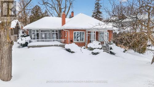 162 KEMPENFELT DRIVE  Barrie, ON L4M 1C2