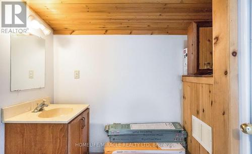 101 River Road E, Wasaga Beach, ON - Indoor Photo Showing Bathroom