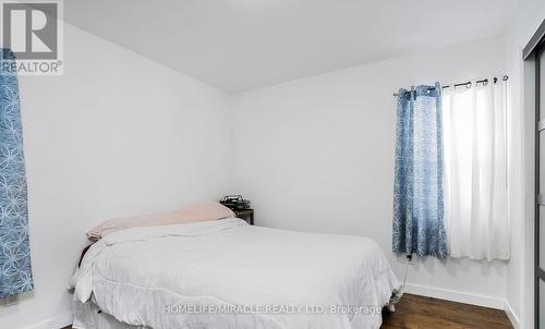 101 River Road E, Wasaga Beach, ON - Indoor Photo Showing Bedroom