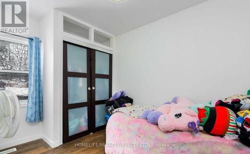 101 River Road E, Wasaga Beach, ON - Indoor Photo Showing Bedroom