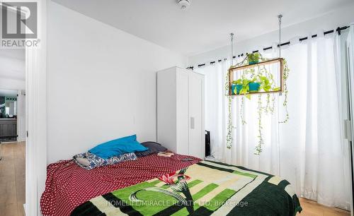 101 River Road E, Wasaga Beach, ON - Indoor Photo Showing Bedroom