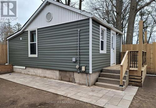 101 River Road E, Wasaga Beach, ON - Outdoor
