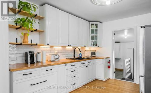 101 River Road E, Wasaga Beach, ON - Indoor Photo Showing Kitchen