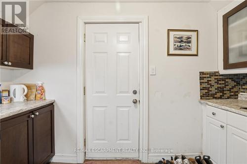 260 Prospect Street S, Hamilton, ON - Indoor