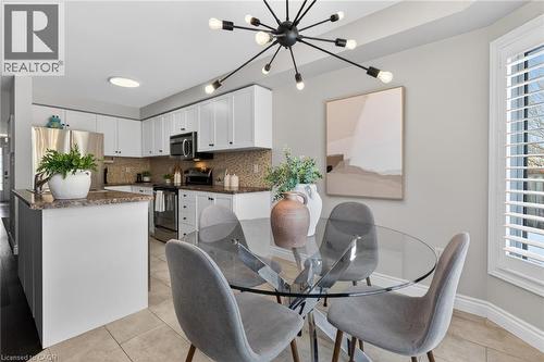 2286 Seton Crescent, Burlington, ON - Indoor Photo Showing Other Room