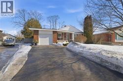 71 PINECREST Drive  Kitchener, ON N2A 2G6