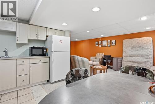 210 113Th Street W, Saskatoon, SK - Indoor Photo Showing Kitchen