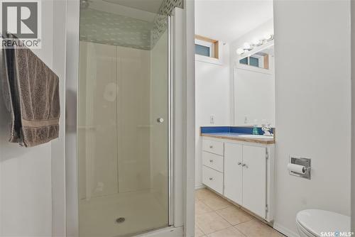210 113Th Street W, Saskatoon, SK - Indoor Photo Showing Bathroom