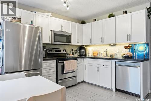 210 113Th Street W, Saskatoon, SK - Indoor Photo Showing Kitchen