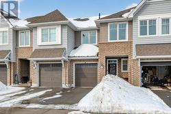 829 MIIKANA ROAD  Ottawa, ON K1X 0G5